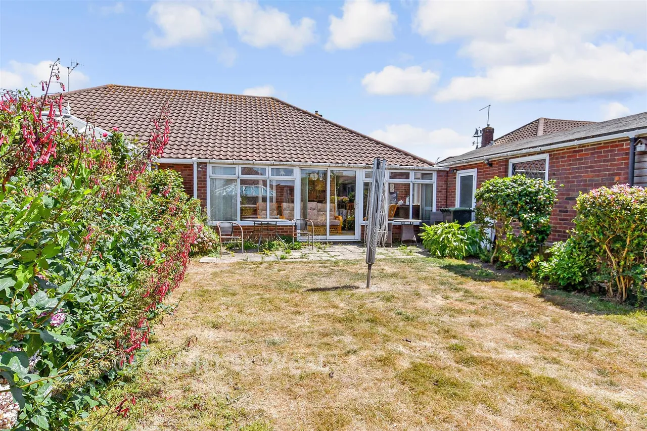 The Crescent, Lancing, BN15, photo 11