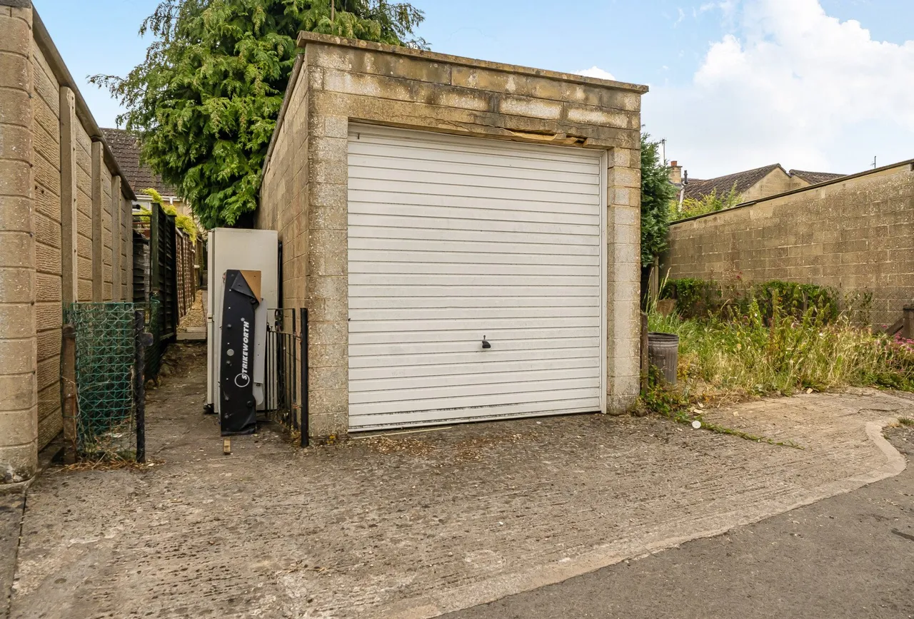 Holcombe Close, Somerset, Bathampton, BA2 6UR, photo 3