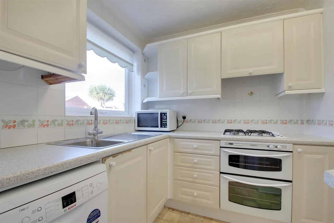 Galsworthy Road, Goring-By-Sea, Worthing, photo 5