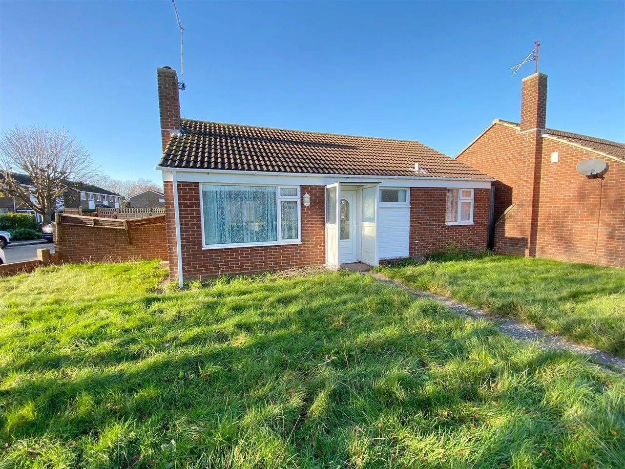 2 bed house for sale — Galsworthy Road, Goring-By-Sea, Worthing
