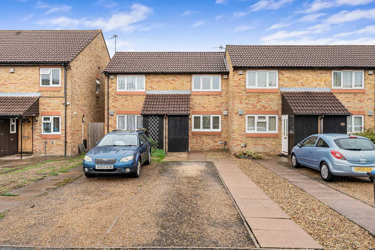 Alexander Road, Egham, TW20, photo 20