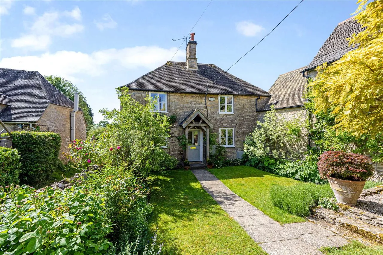 3 bed house for sale — The Green, Leafield, Witney, Oxfordshire, OX29 9NP