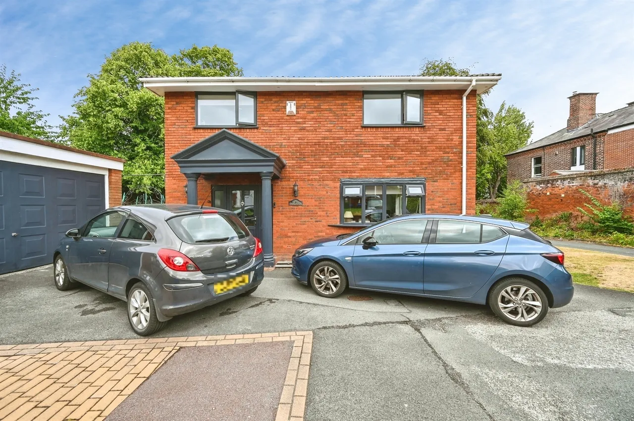 Tree Bank Close, Runcorn, WA7, photo 25