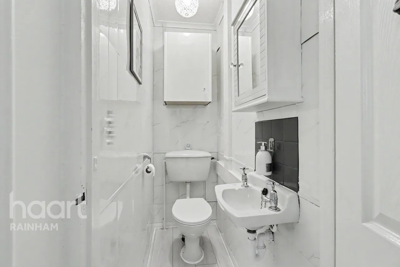 Durrants Close, Rainham, RM13, photo 7