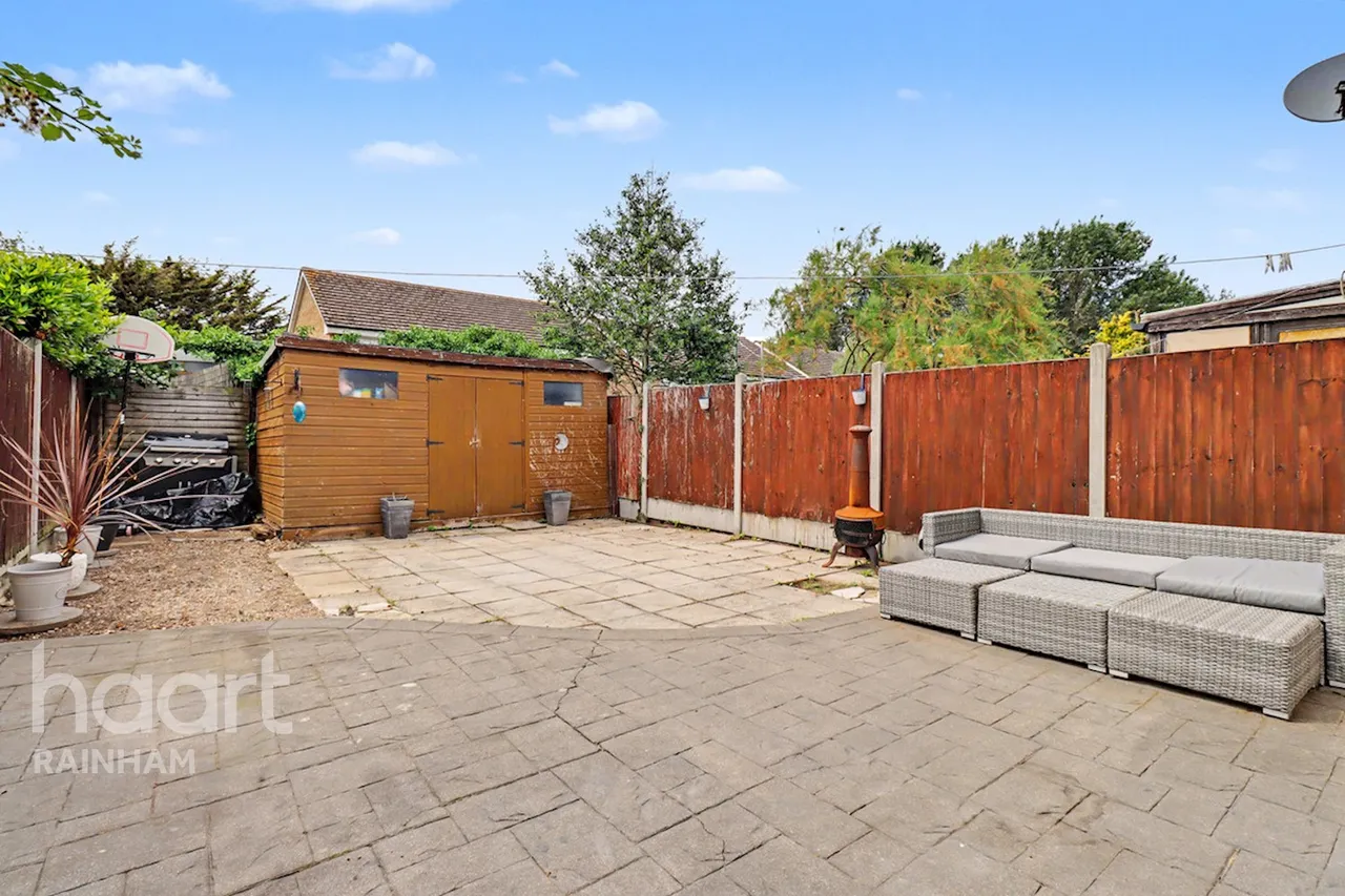 Durrants Close, Rainham, RM13, photo 12