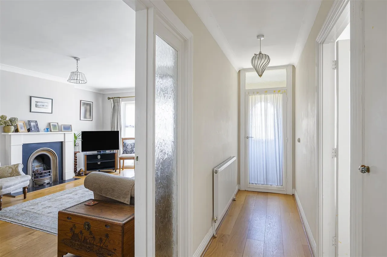 Steyning Close, Seaford, photo 14