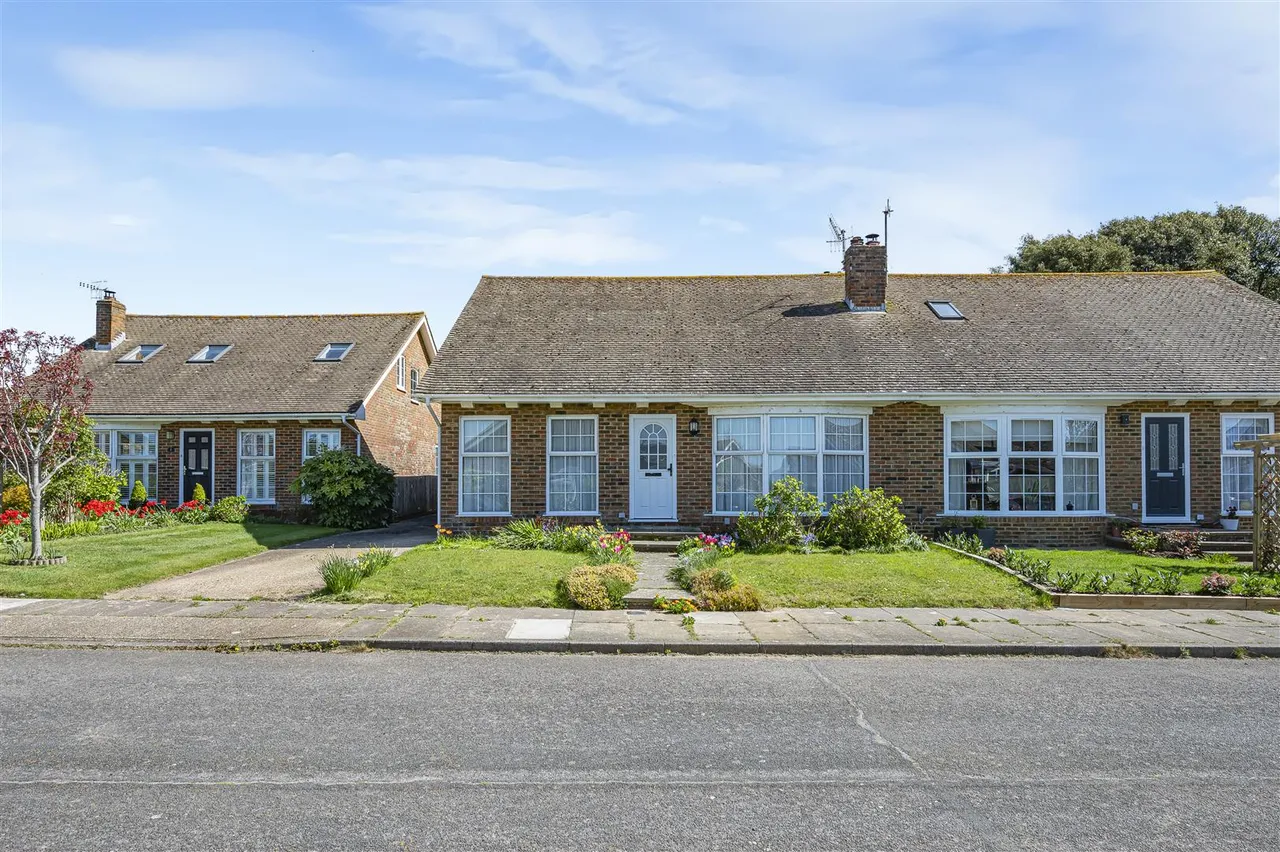 Steyning Close, Seaford, photo 22
