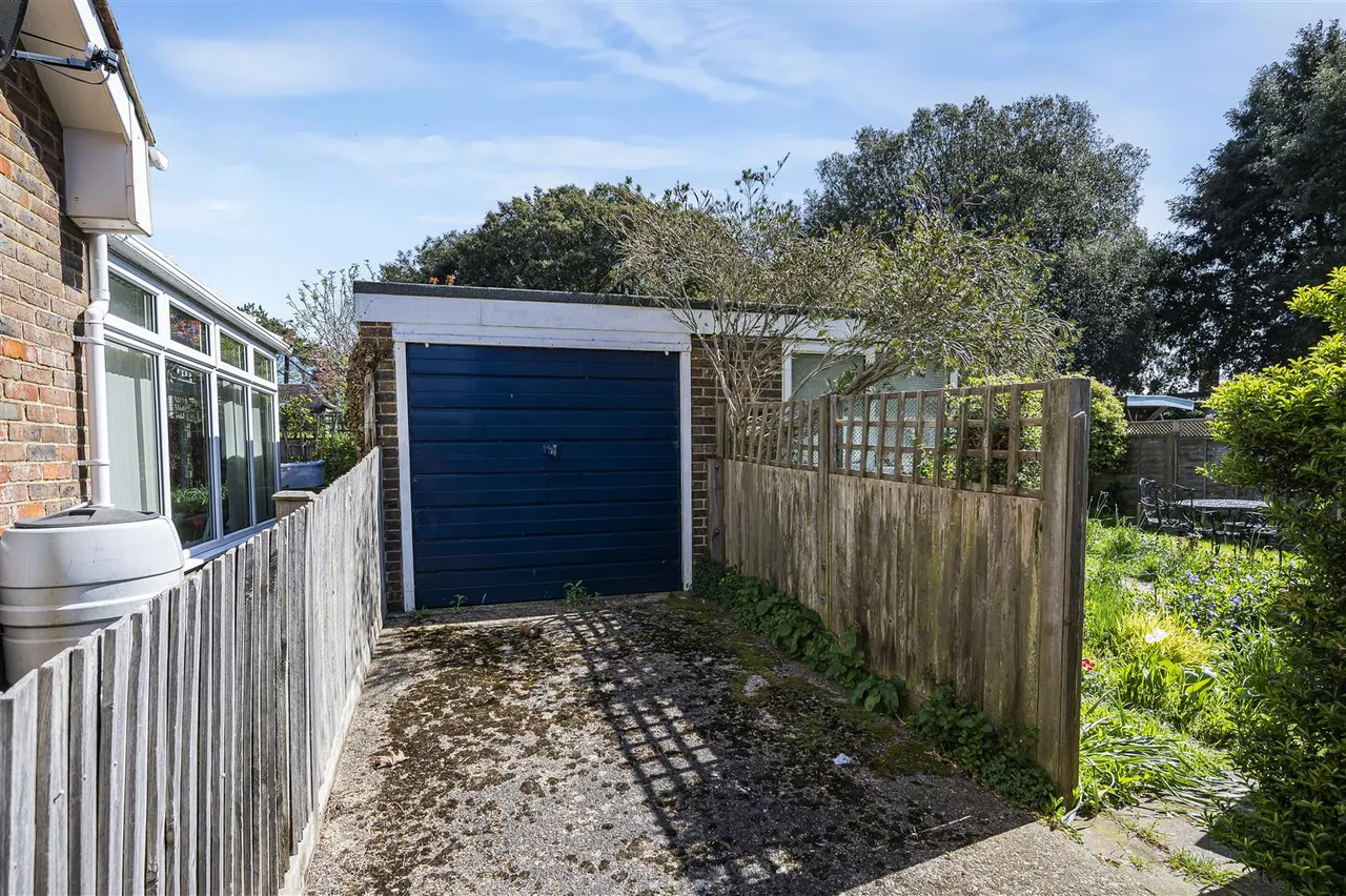 Steyning Close, Seaford, photo 20