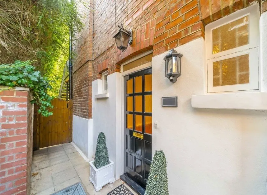 Priory Road, West Hampstead, NW6, photo 2