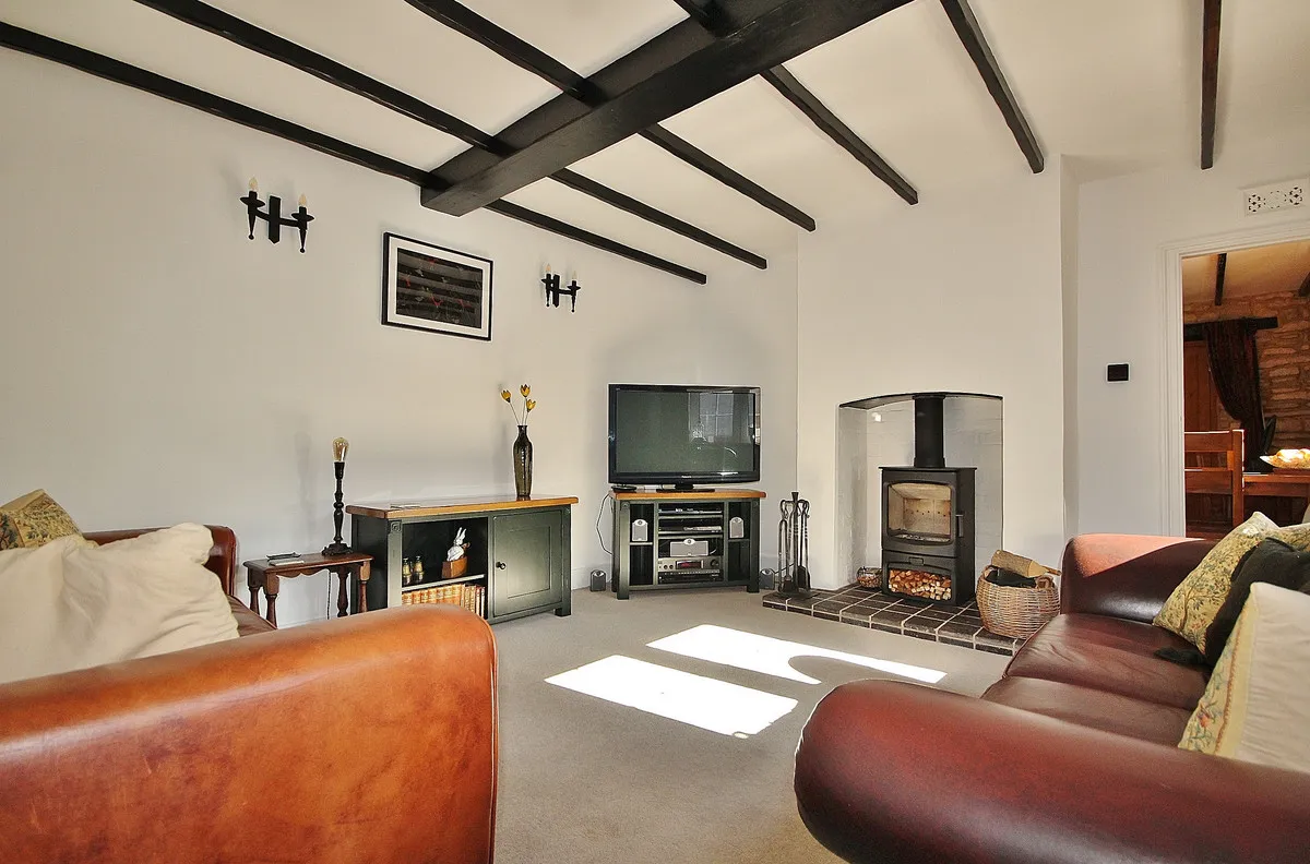 Leafield Road, Crawley, photo 4