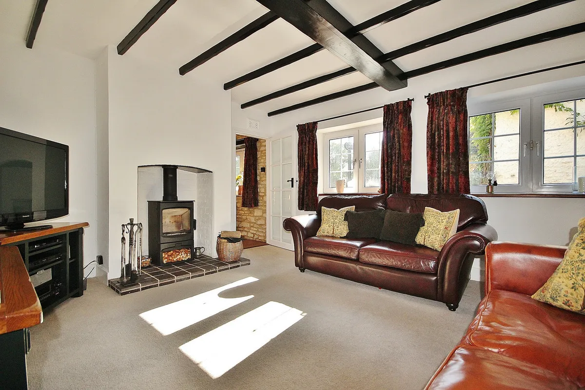 Leafield Road, Crawley, photo 8