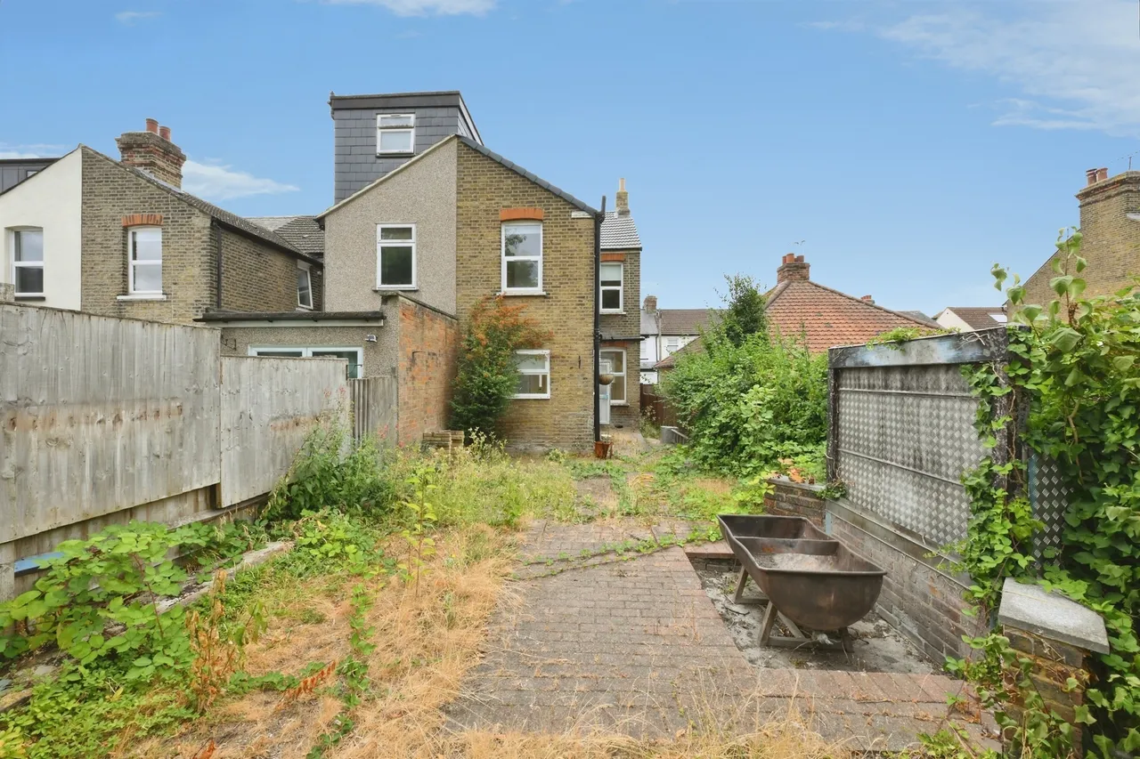 Ruskin Avenue, Waltham Abbey, EN9, photo 12