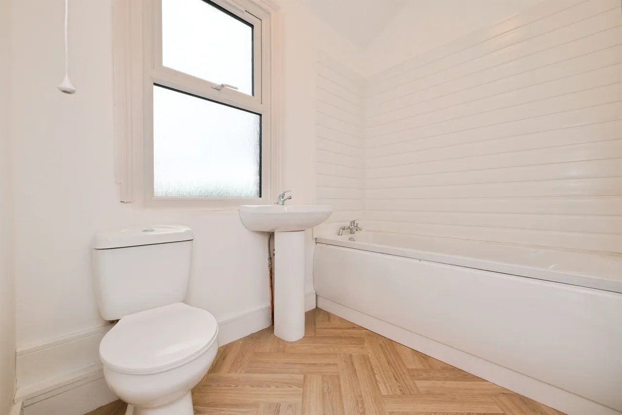 Ruskin Avenue, Waltham Abbey, EN9, photo 19