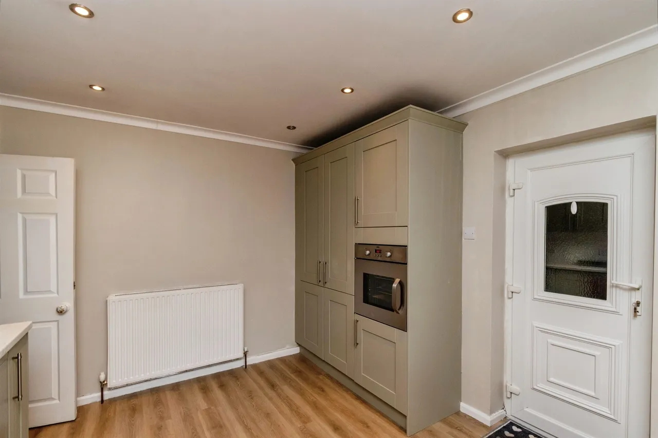 Bridges Crescent, Norton Canes, WS11, photo 4