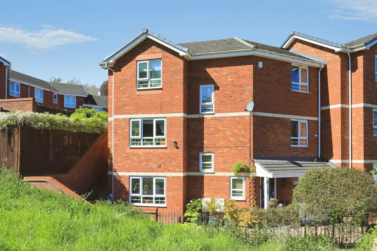 4 bed house for sale — Bethesda Gardens, Halesowen