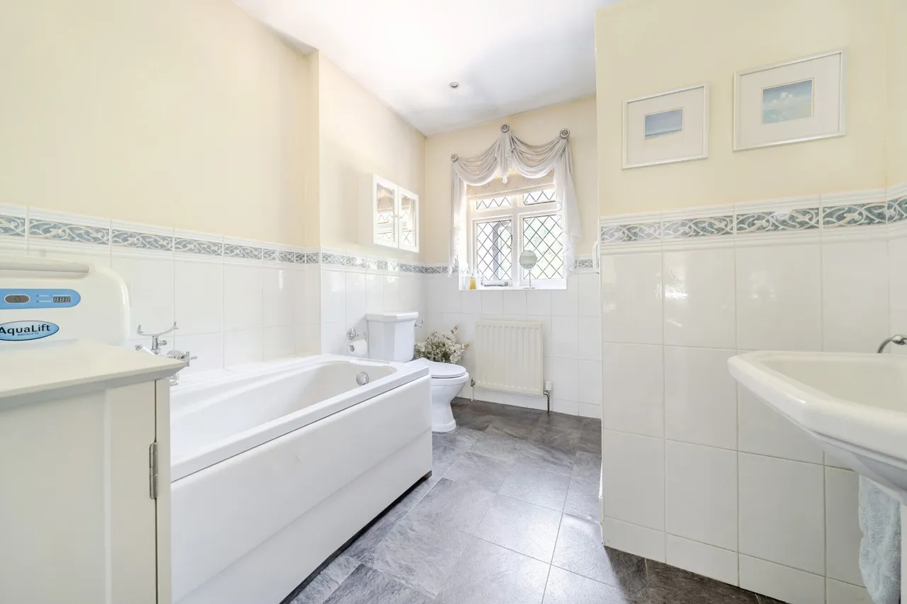 Orpington Road, BR7, photo 20