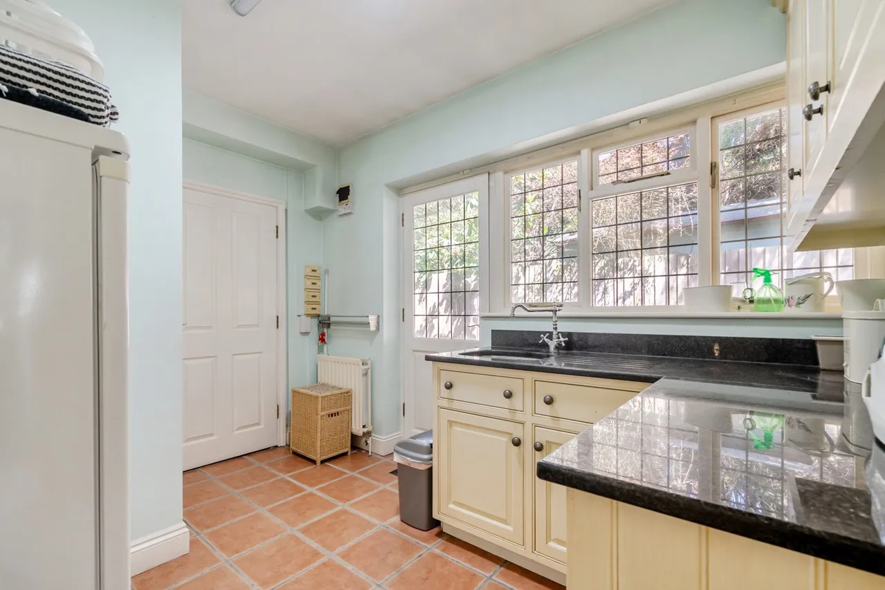 Orpington Road, BR7, photo 12