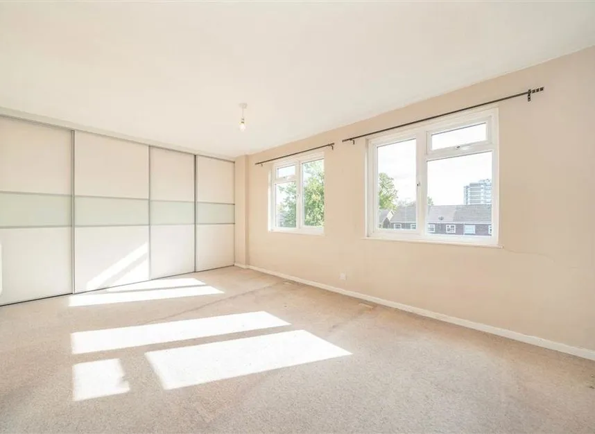 Broom Close, Teddington, TW11, photo 4