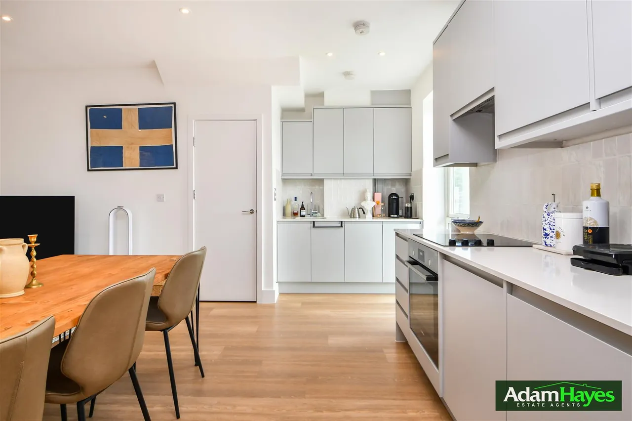 Edgewood Mews, Finchley, N3, photo 3
