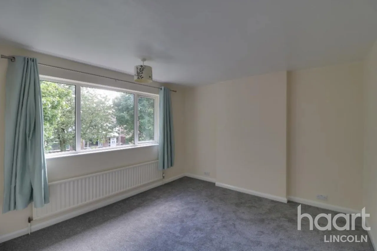Greetwell Place, LN2, photo 10