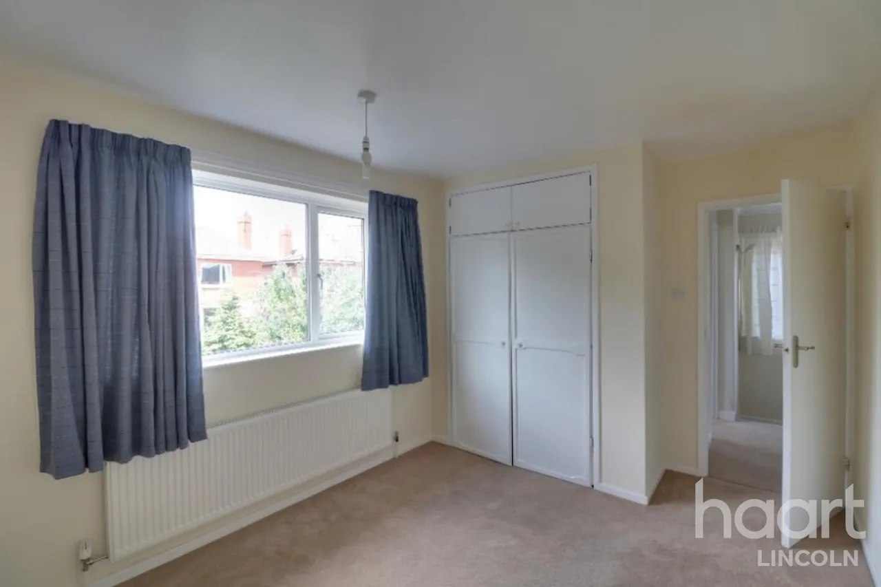 Greetwell Place, LN2, photo 11