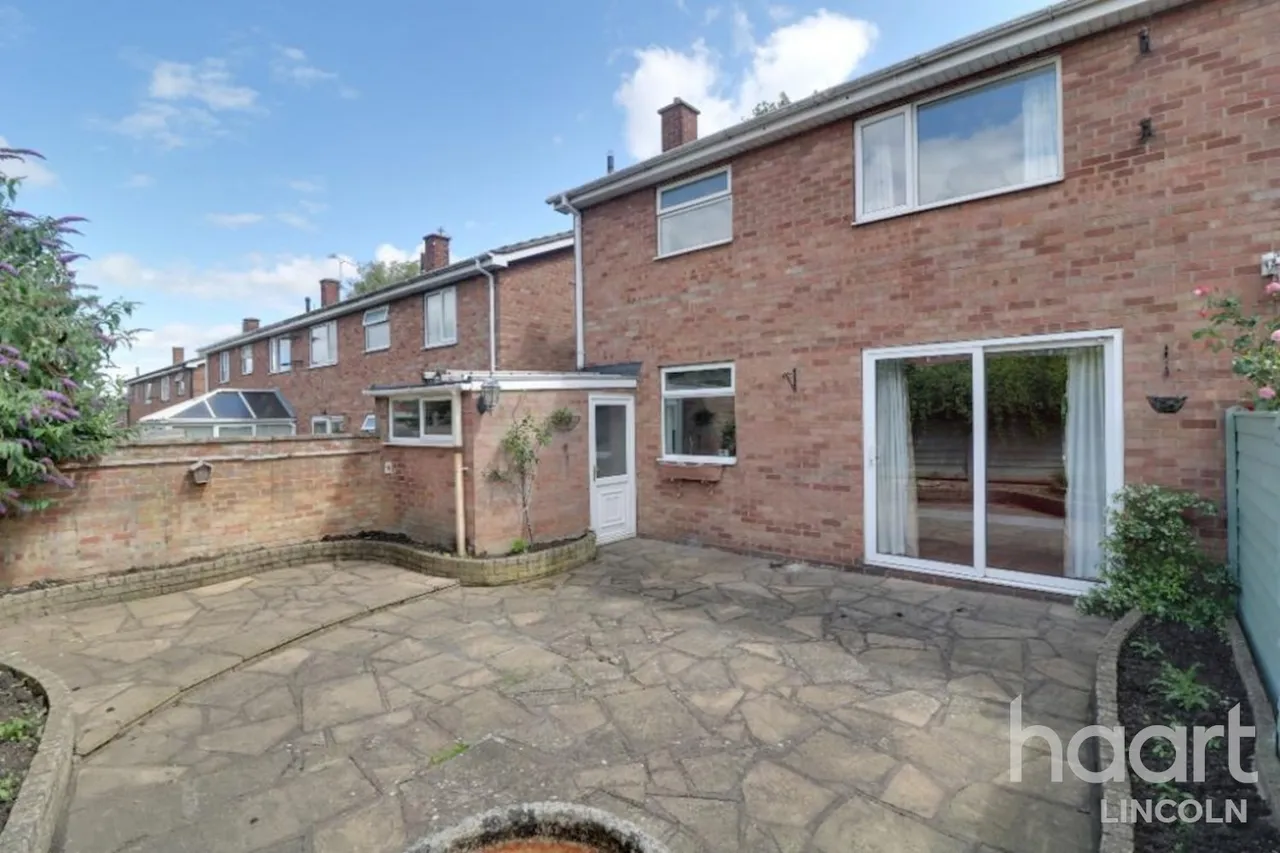 Greetwell Place, LN2, photo 8