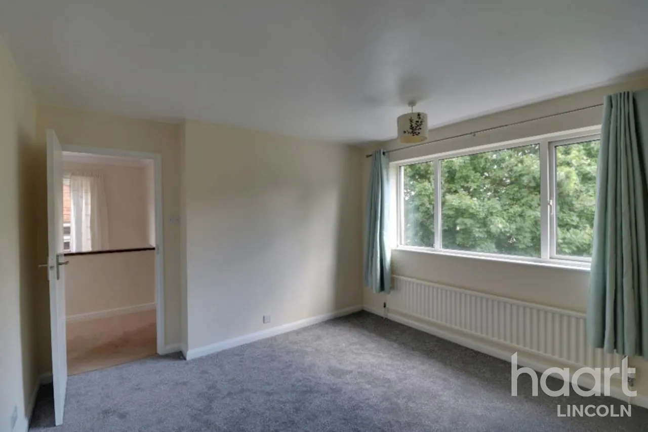 Greetwell Place, LN2, photo 9