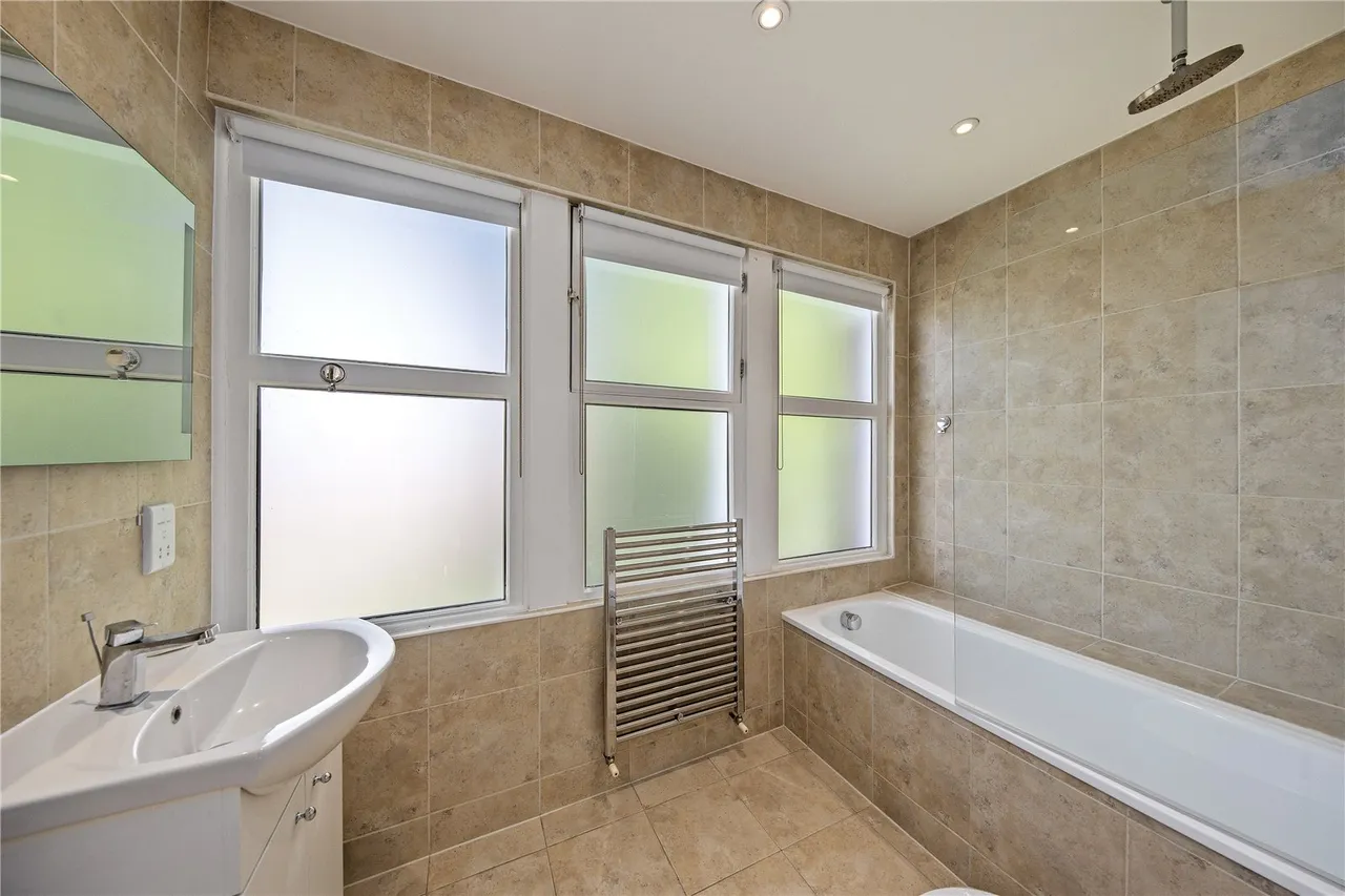 Clevedon Road, TW1, photo 8