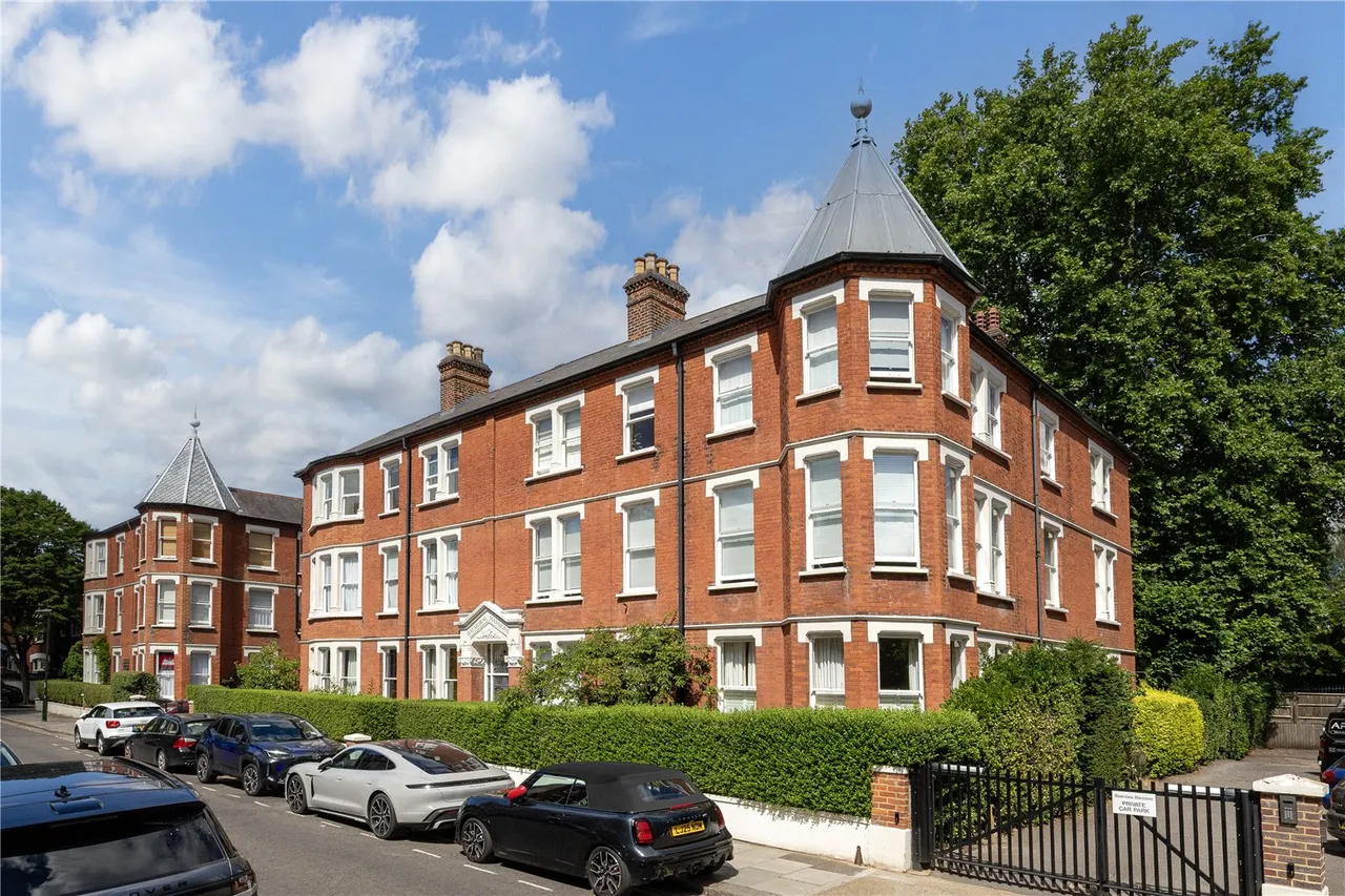 Clevedon Road, TW1, photo 3