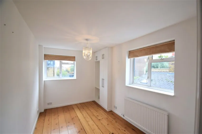 Coombe Road, Chiswick, photo 5