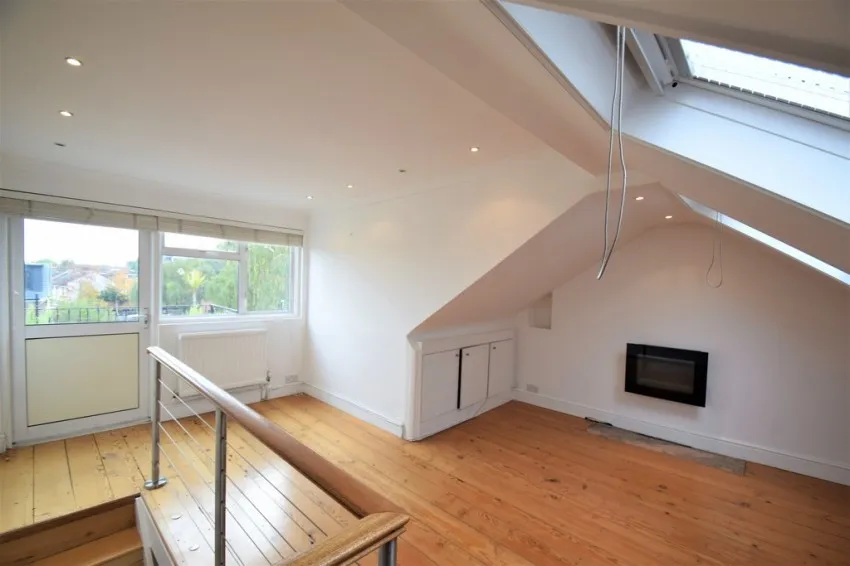 Coombe Road, Chiswick, photo 4
