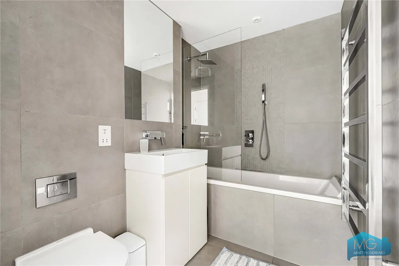 Pinnacle Close, London, N10, photo 12