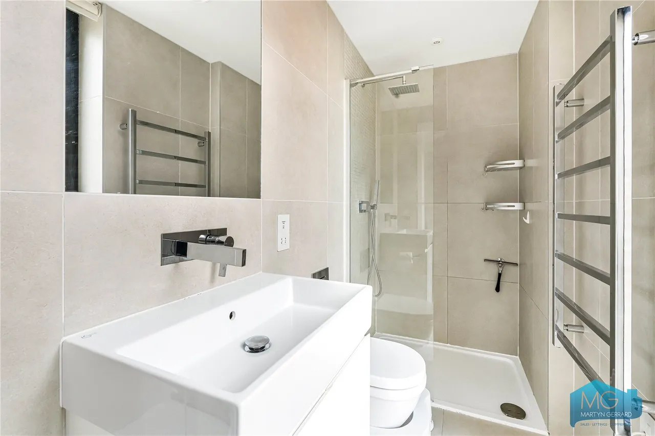 Pinnacle Close, London, N10, photo 13