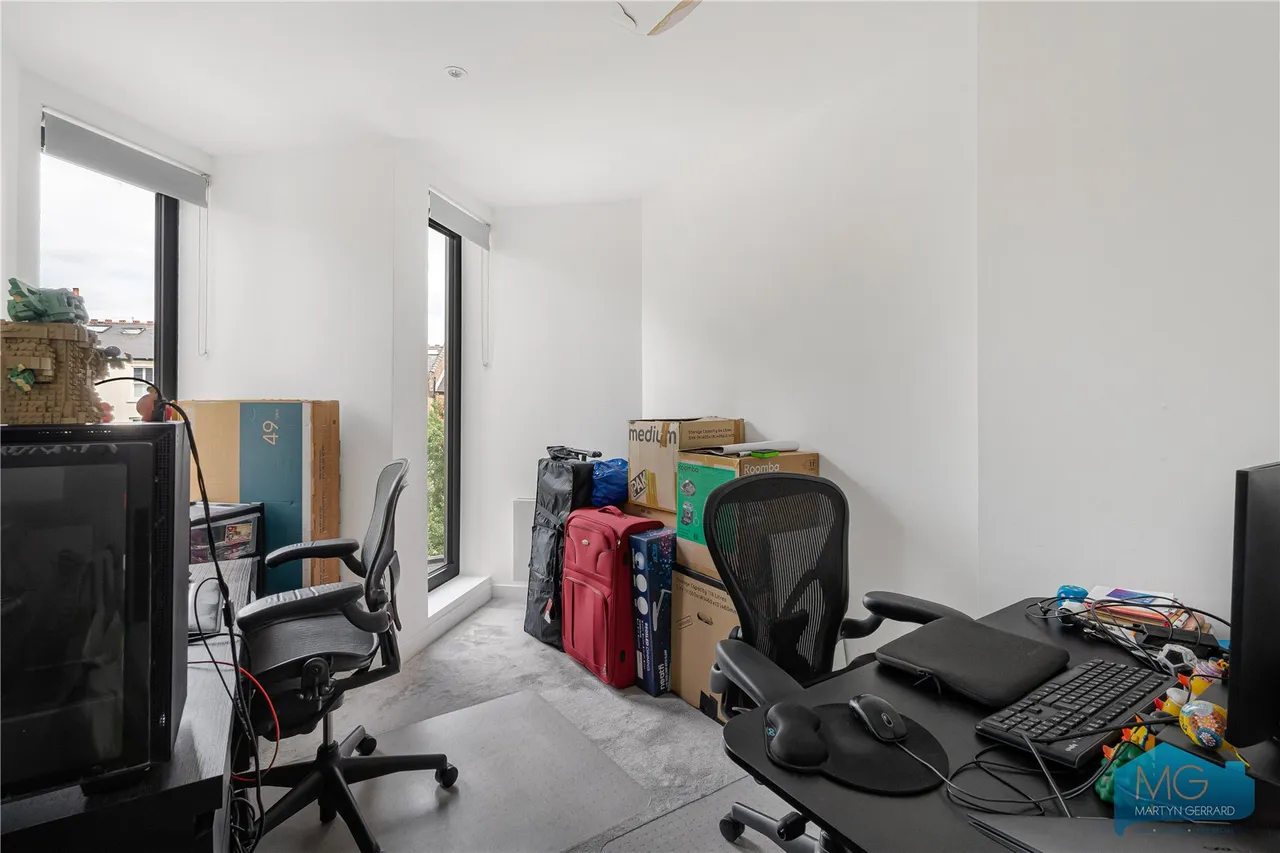 Pinnacle Close, London, N10, photo 14