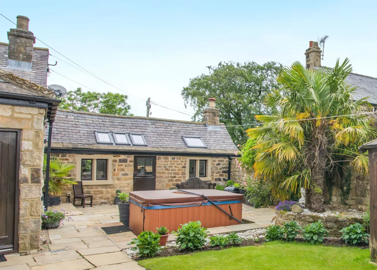 Brackenthwaite Lane, Pannal, Harrogate, North Yorkshire, HG3 1PL, photo 12