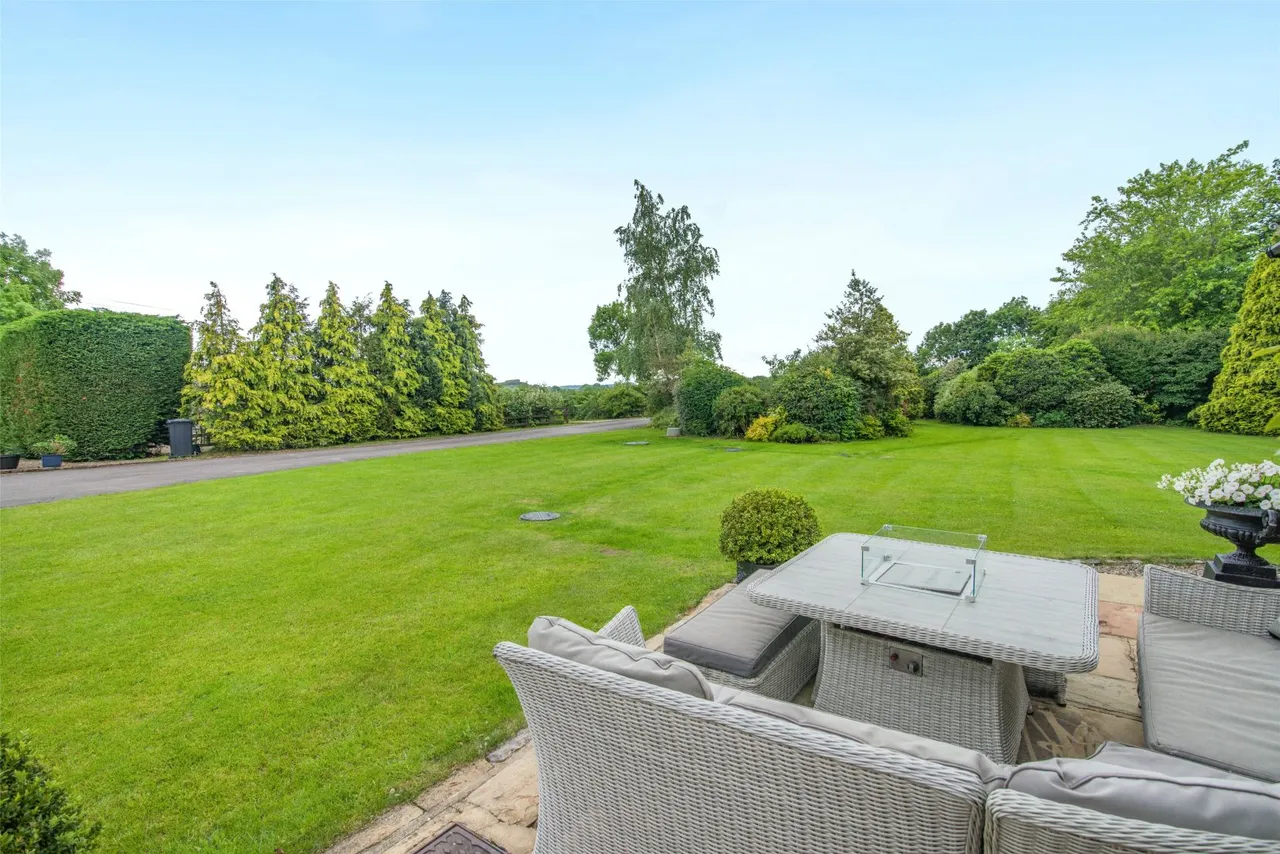 Brackenthwaite Lane, Pannal, Harrogate, North Yorkshire, HG3 1PL, photo 11