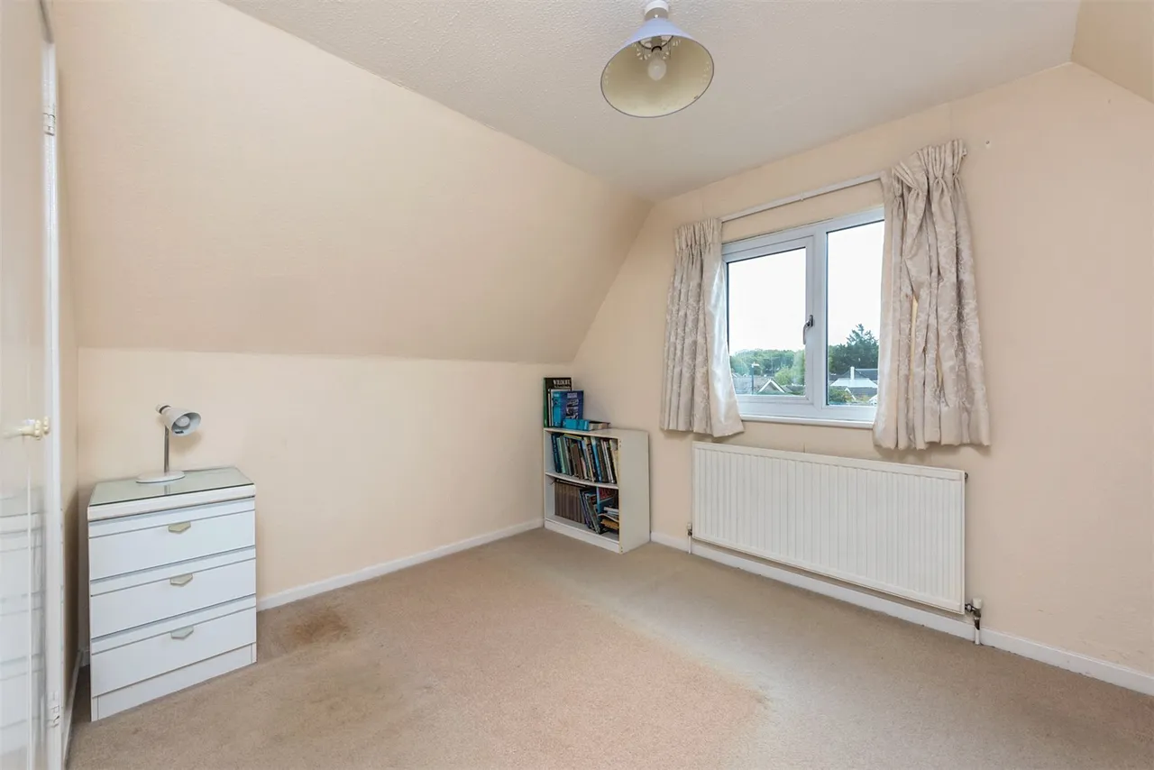 Old Cross Tree Way, Ash Green, Guildford, Surrey, GU12 6HT, photo 9