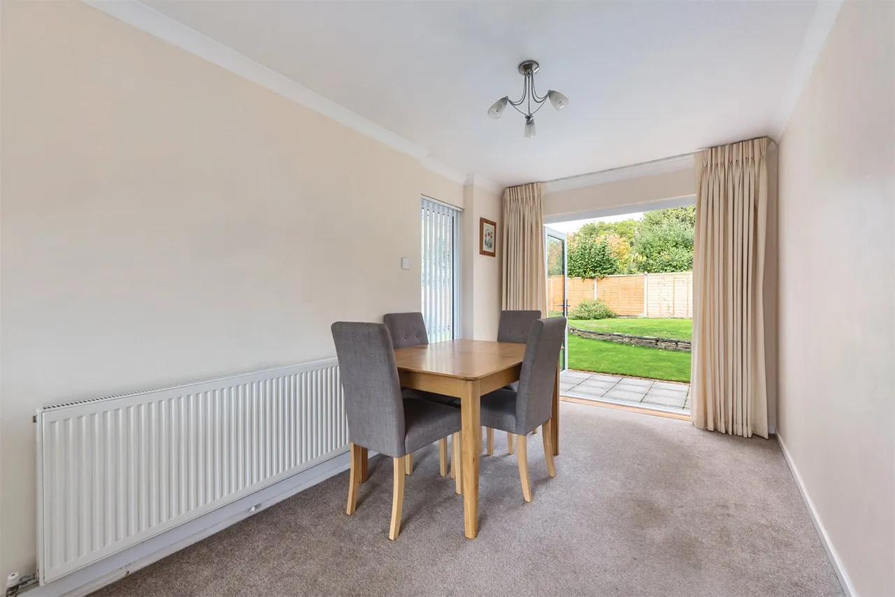 Old Cross Tree Way, Ash Green, Guildford, Surrey, GU12 6HT, photo 5