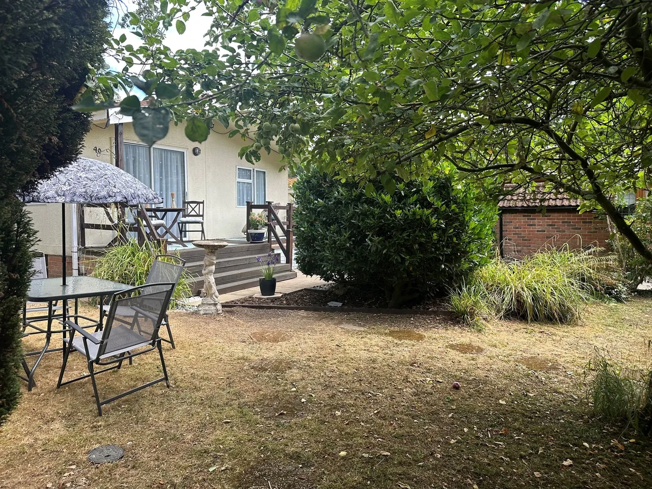 2 bed park home for sale — Chesham Road, Wigginton, Tring