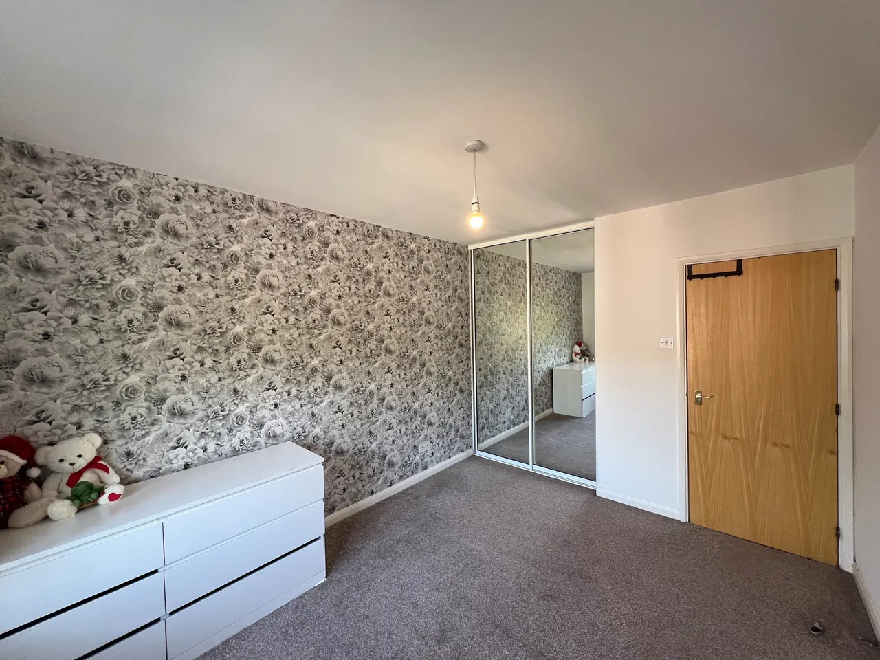 Maidenbower, RH10, photo 4