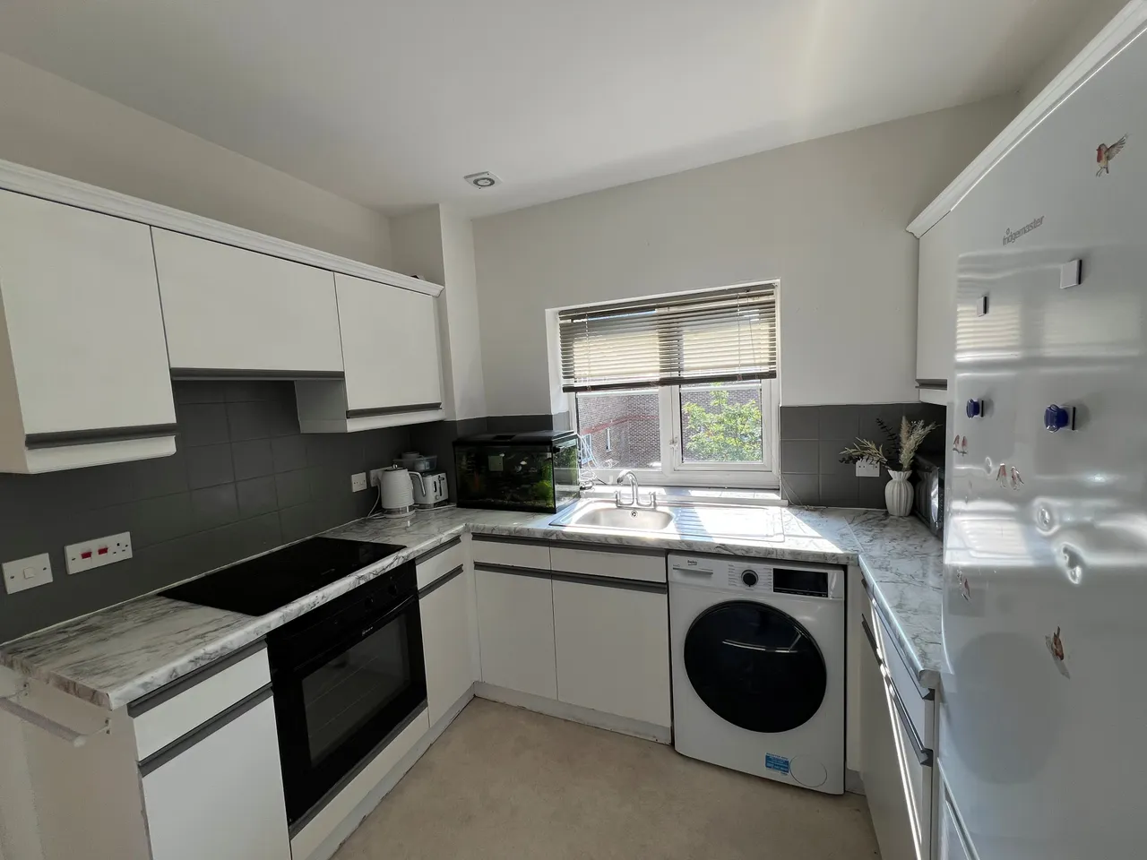Maidenbower, RH10, photo 8