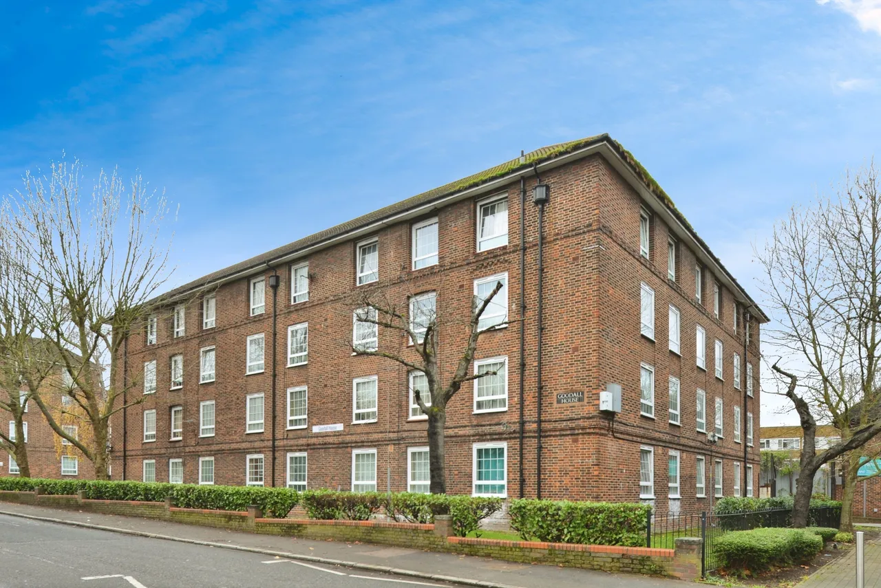 6 bed flat for sale, St. Norbert Road, London, SE4