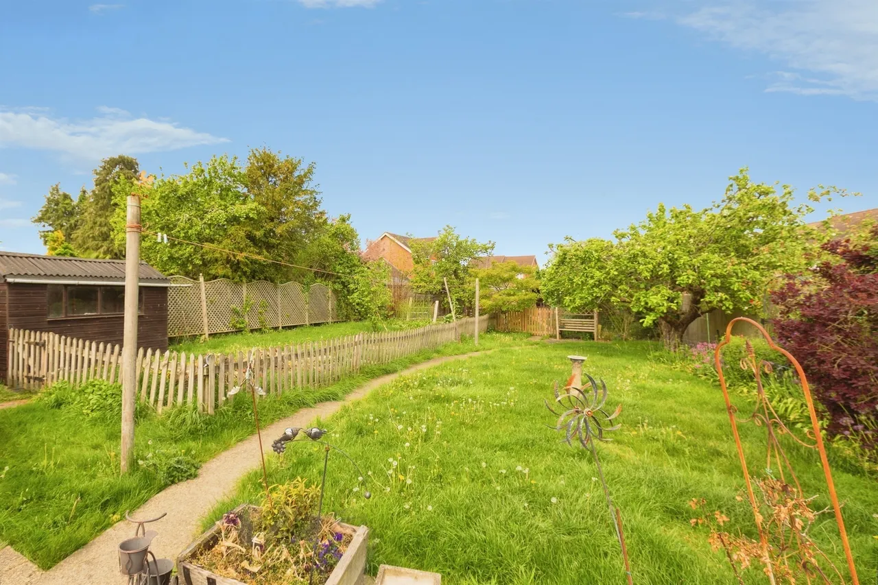 Weston Road, Aston Clinton, HP22, photo 29