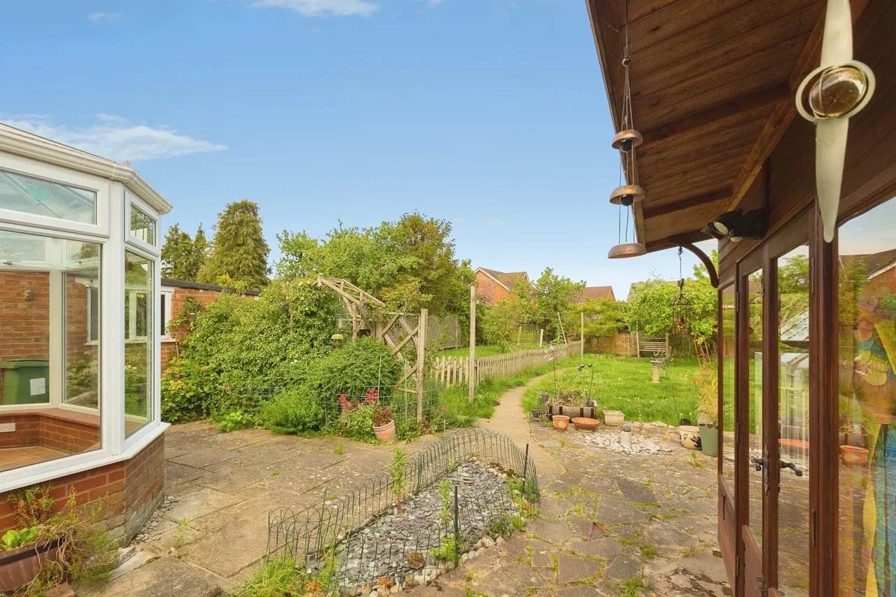 Weston Road, Aston Clinton, HP22, photo 28