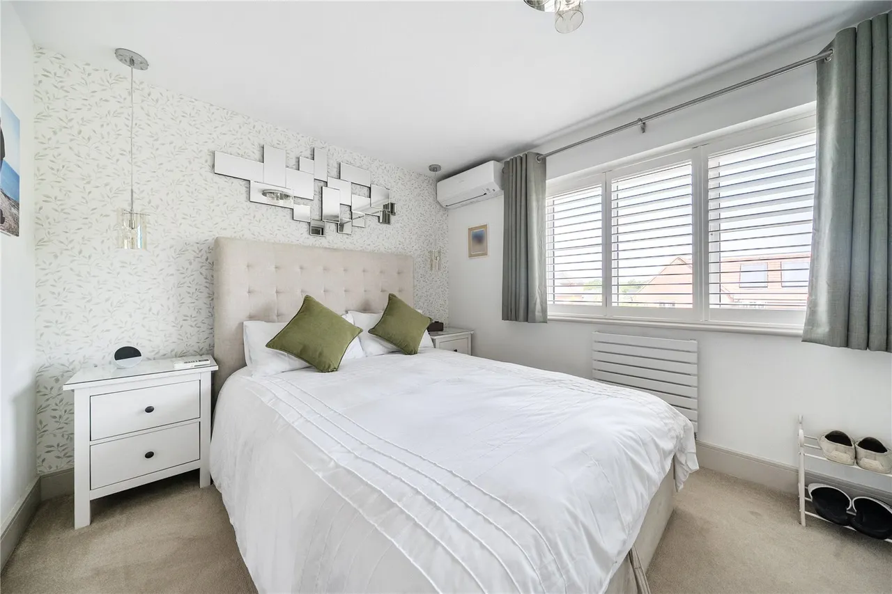 Hatts Close, Hartley Wintney, Hook, Hampshire, RG27 8WX, photo 12