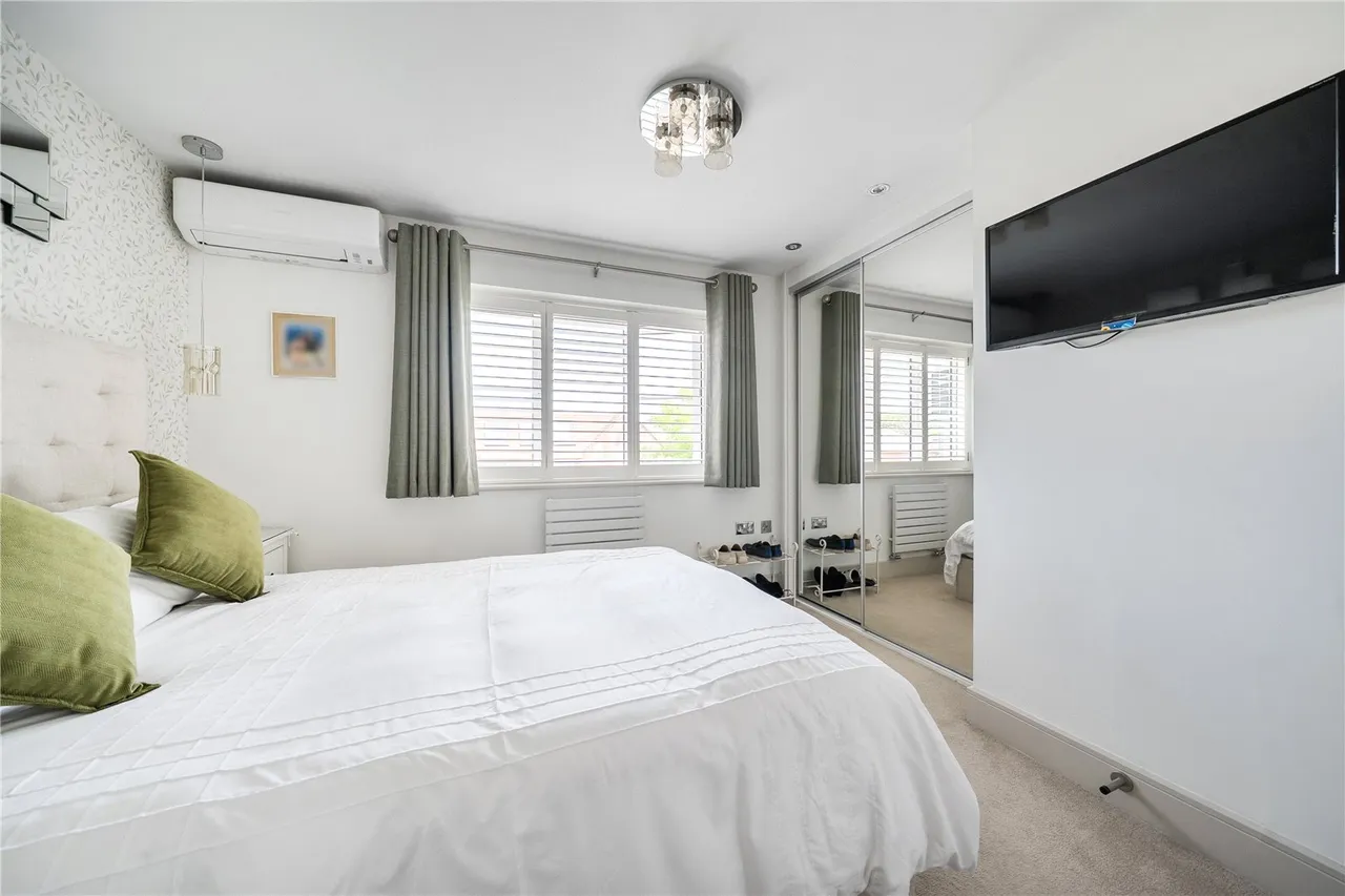 Hatts Close, Hartley Wintney, Hook, Hampshire, RG27 8WX, photo 11