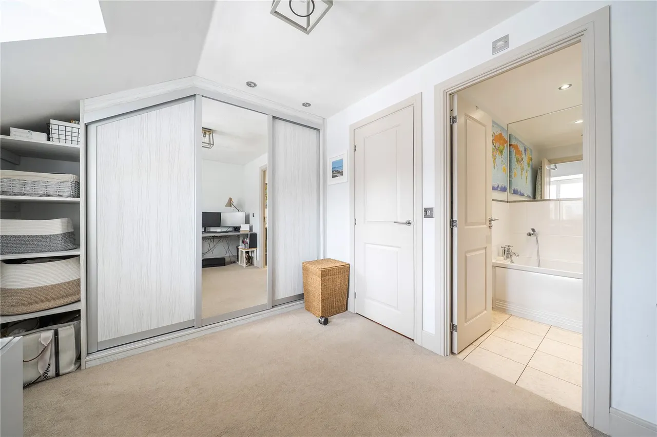 Hatts Close, Hartley Wintney, Hook, Hampshire, RG27 8WX, photo 15