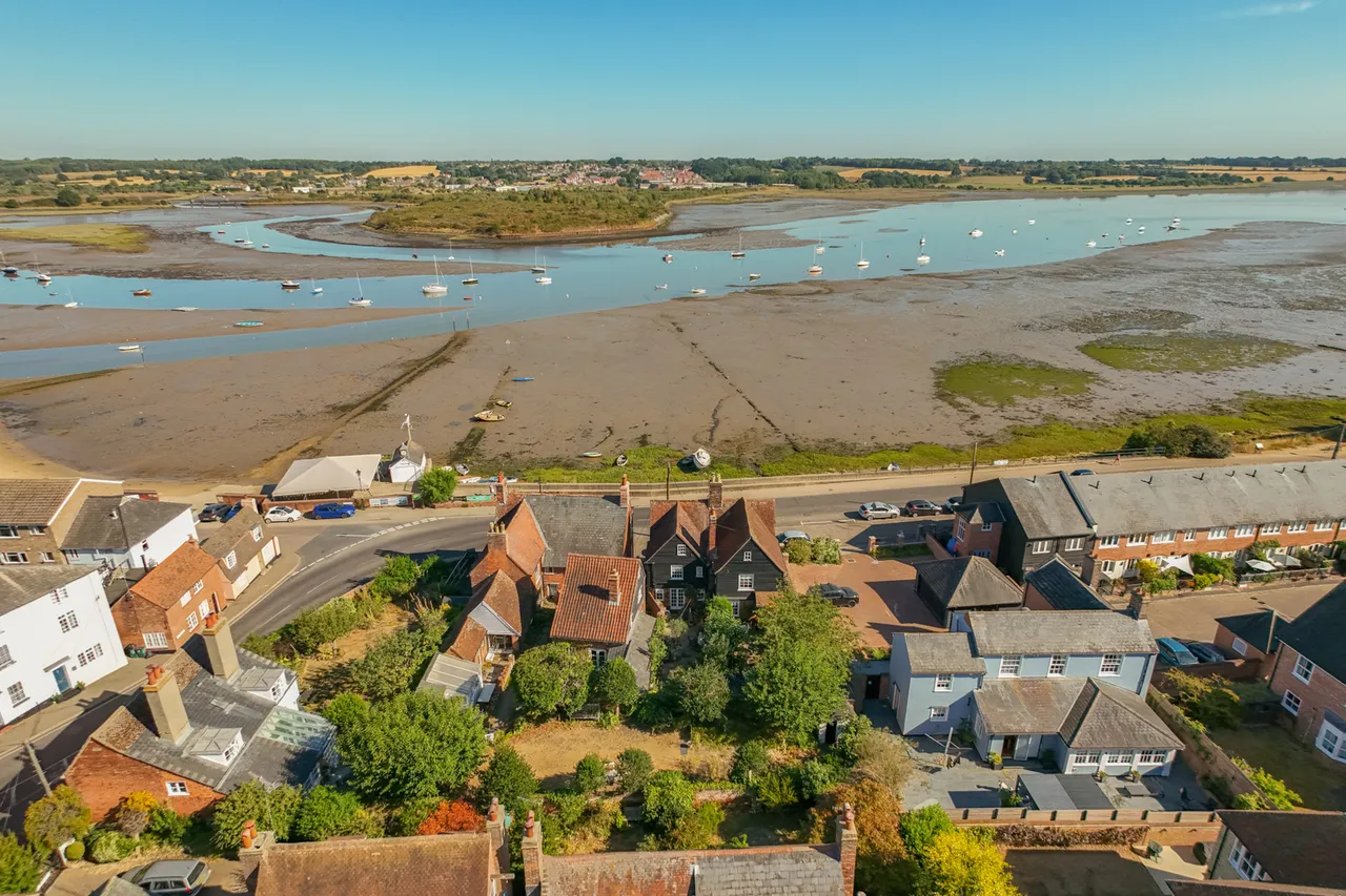 The Walls, Manningtree, CO11, photo 6