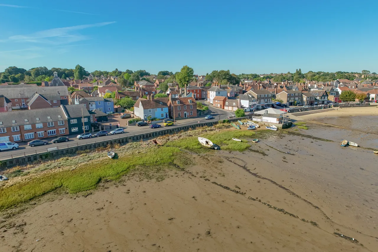 The Walls, Manningtree, CO11, photo 31