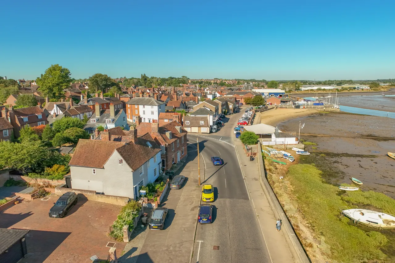 The Walls, Manningtree, CO11, photo 9